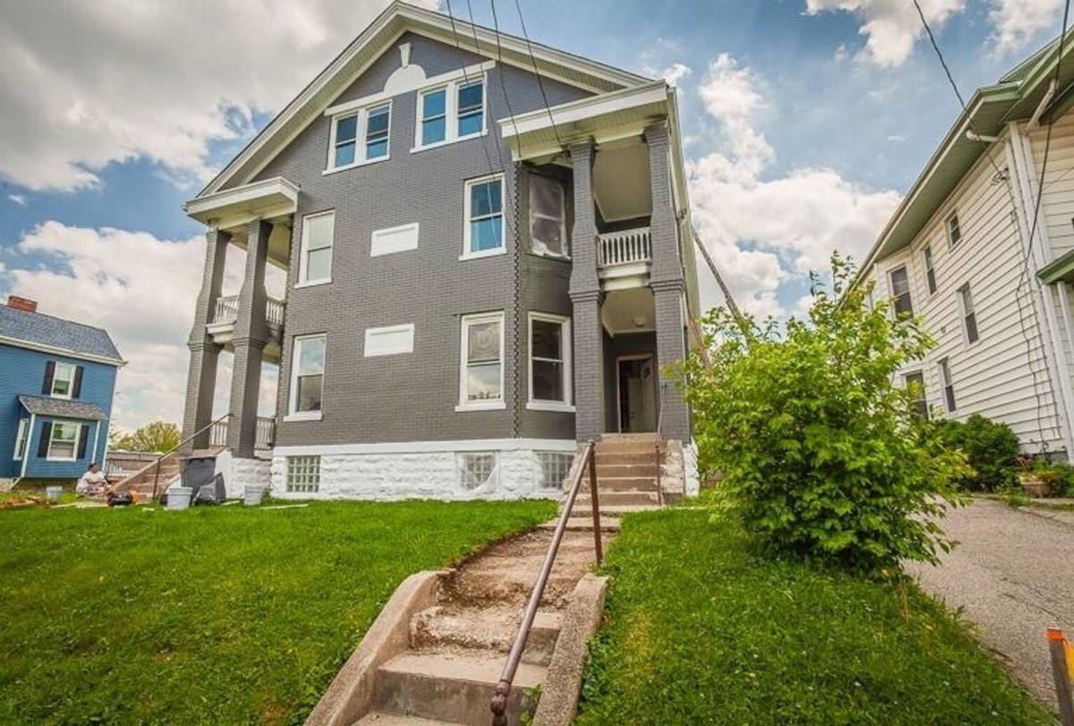 Apartment for rent at 1931 Delaware Ave, Cincinnati, OH 45212