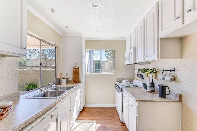 Apartment for rent at Amber Ridge, 2421 Foothill Blvd, La Verne, CA 91750