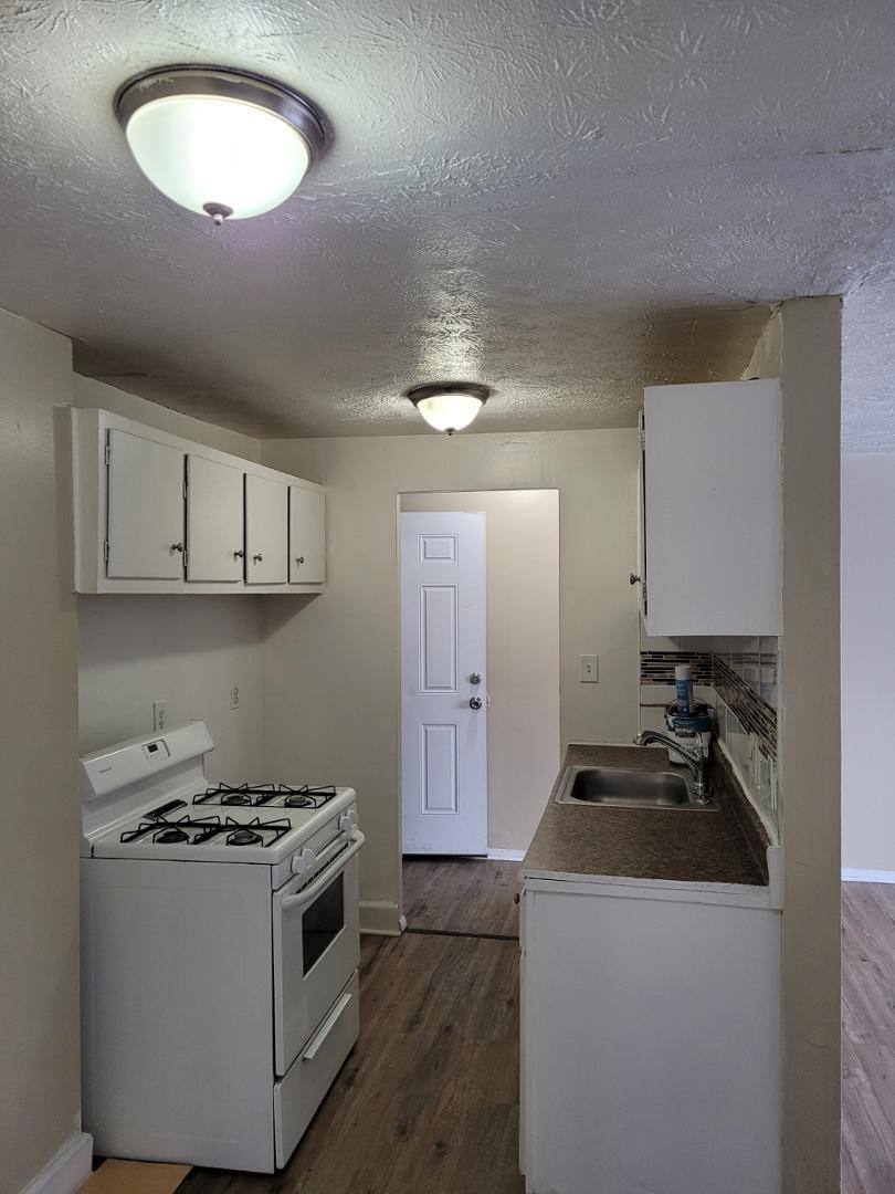 Apartment for rent at 14815 Euclid Ave, Cleveland, OH 44112