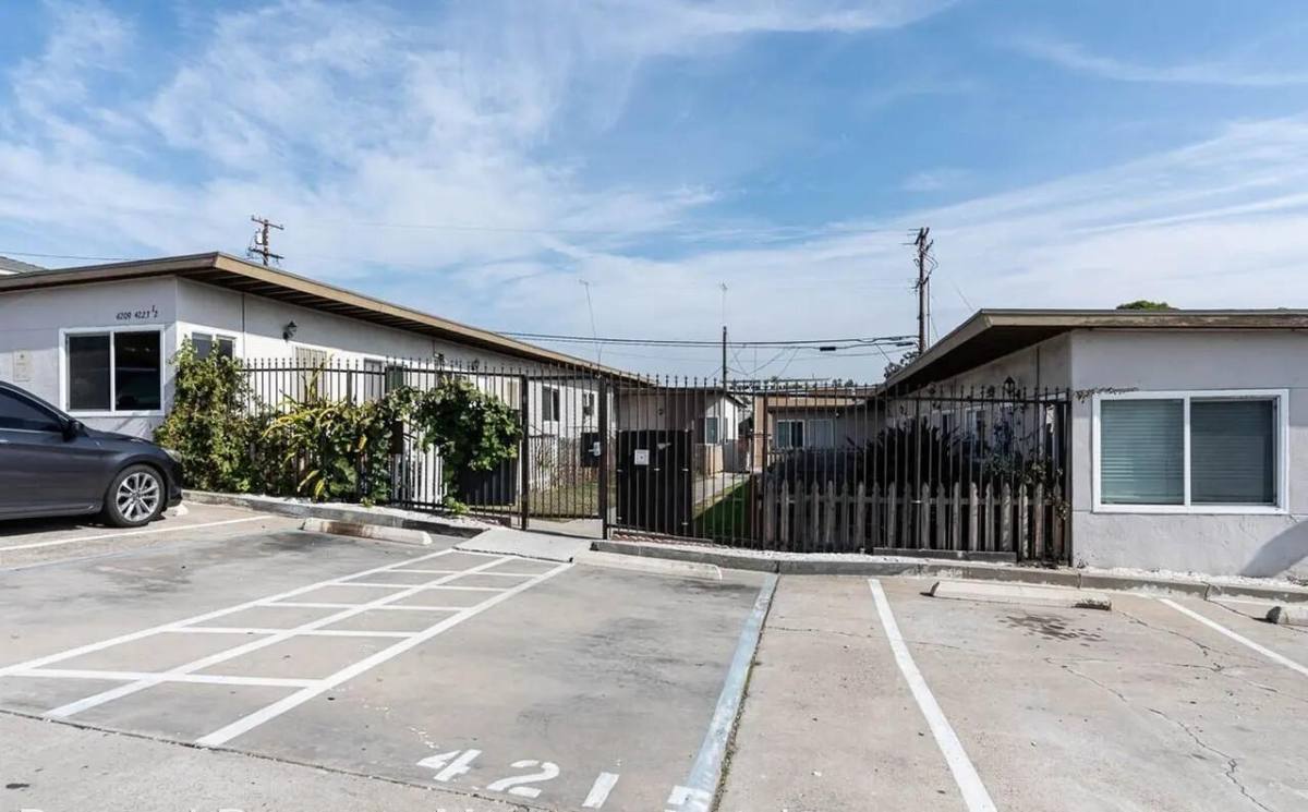 Apartment for rent at 4324 Winona Avenue, 4209-4223 5 Winona Ave #4215, San Diego, CA 92115