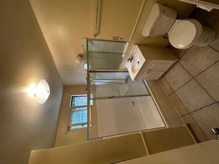 Apartment for rent at 3326 South Durango Avenue, 3326 S Durango Ave #2, Los Angeles, CA 90034