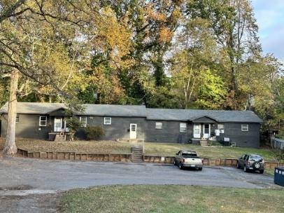 Apartment for rent at 347 4th St #4B, Hickory, NC 28602