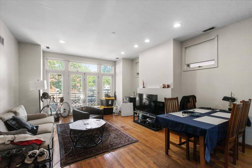 Apartment for rent at 2338 N Greenview #1, Chicago, IL 60614