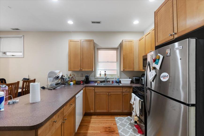 Apartment for rent at 2338 N Greenview #1, Chicago, IL 60614