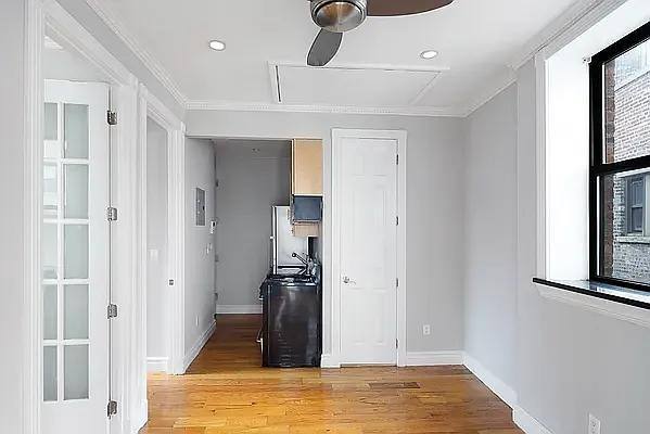 Apartment for rent at 326 E 35th St #54, New York, NY 10016