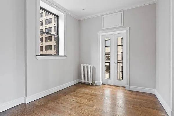 Apartment for rent at 326 E 35th St #54, New York, NY 10016