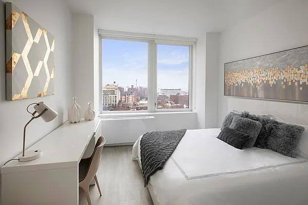 Apartment for rent at 86 Fleet Place #17Q, Brooklyn, NY 11201