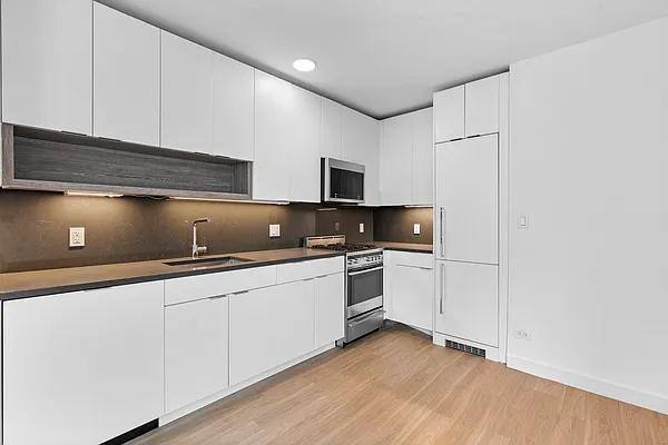 Apartment for rent at 70 W 37th St #2312, New York, NY 10018