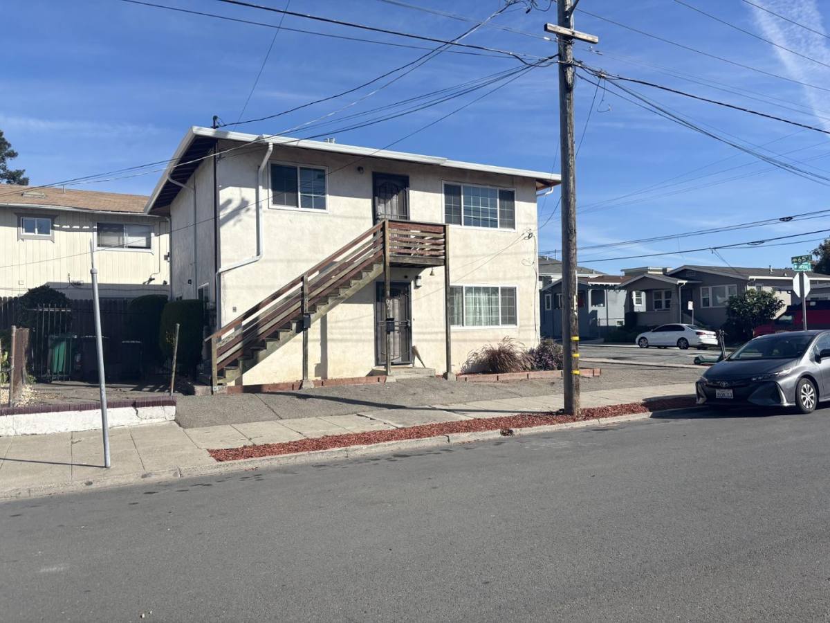 House for rent at 1074 65th St, Emeryville, CA 94608