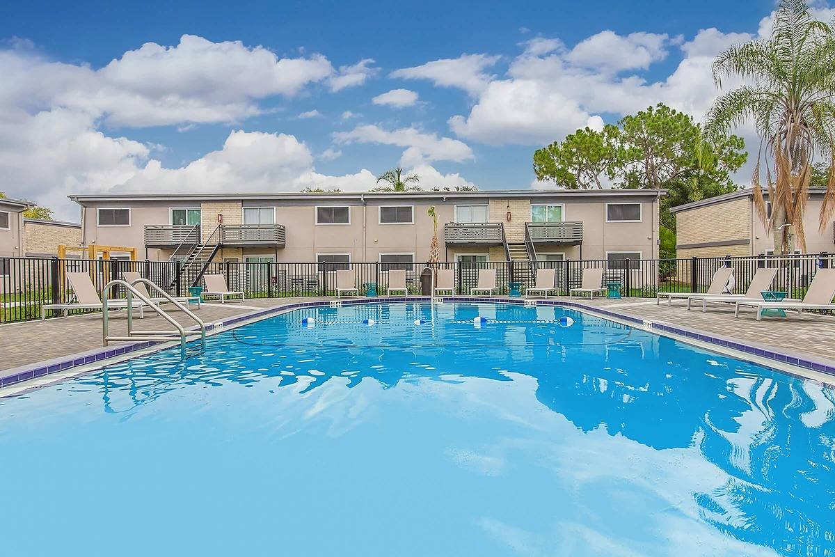 Apartment for rent at 6522 54th Ave N, Saint Petersburg, FL 33709