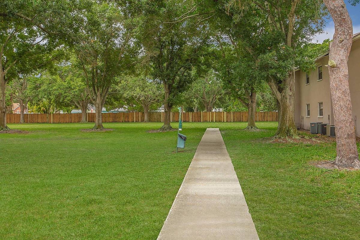 Apartment for rent at 6522 54th Ave N, Saint Petersburg, FL 33709