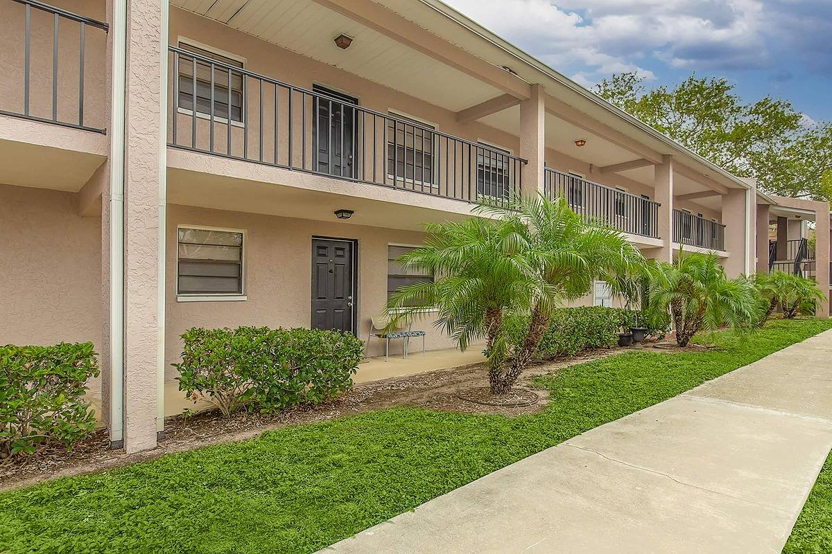 Apartment for rent at 6522 54th Ave N, Saint Petersburg, FL 33709