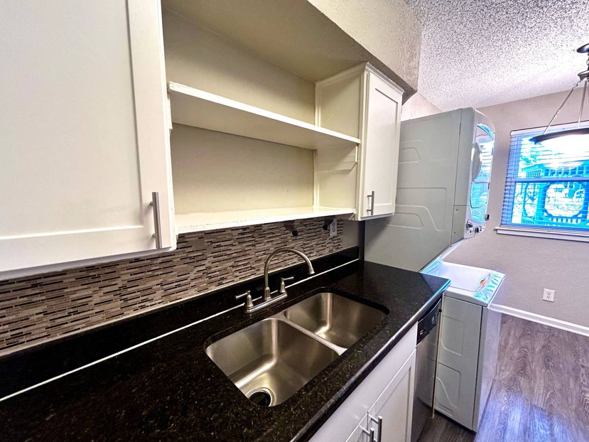 Condo for rent at 2401 Manor Rd, Austin, TX 78722