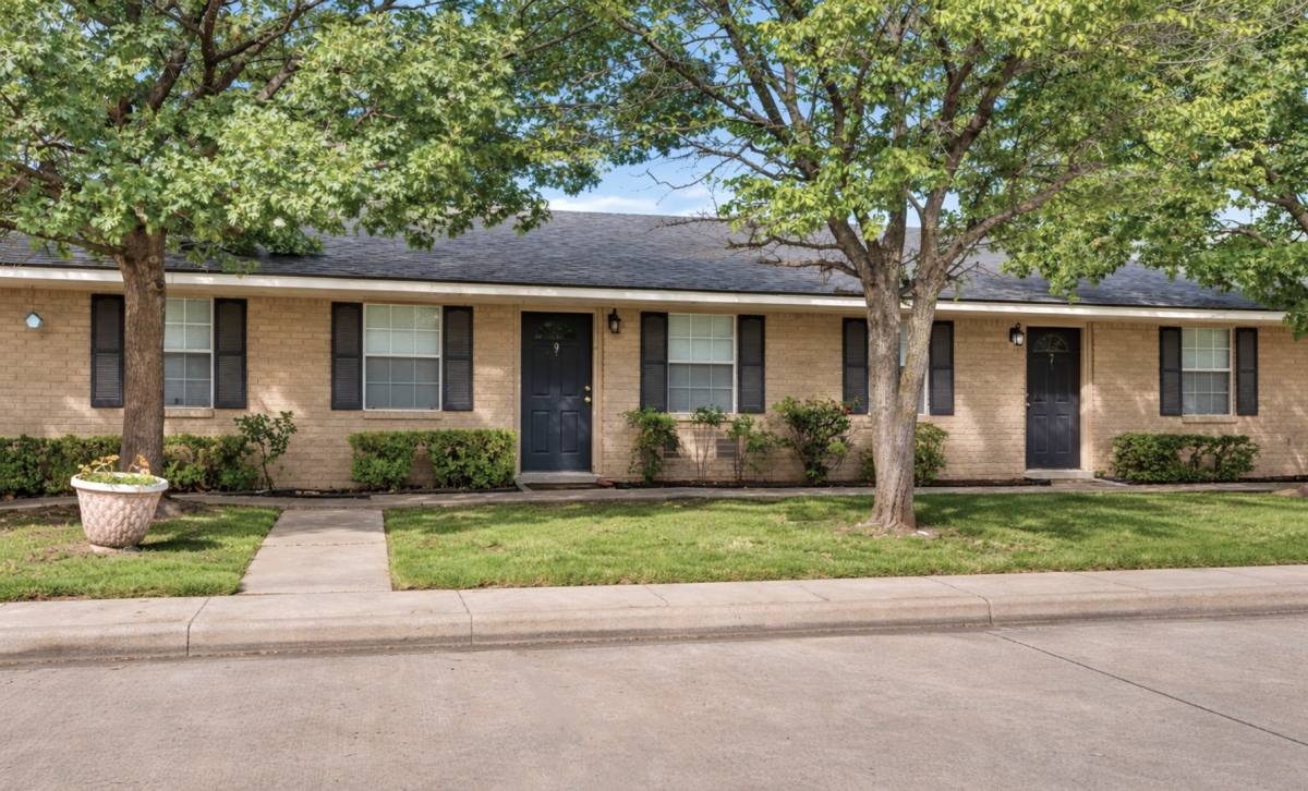 Apartment for rent at 5348 NW Cache Rd, Lawton, OK 73505