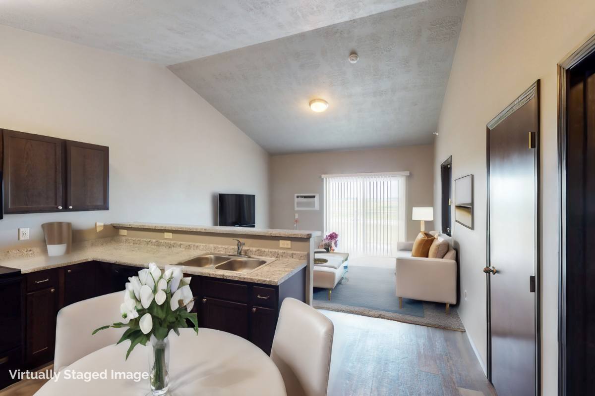 Townhouse for rent at 491 Prairie Trail Rd, Sheldon, IA 51201