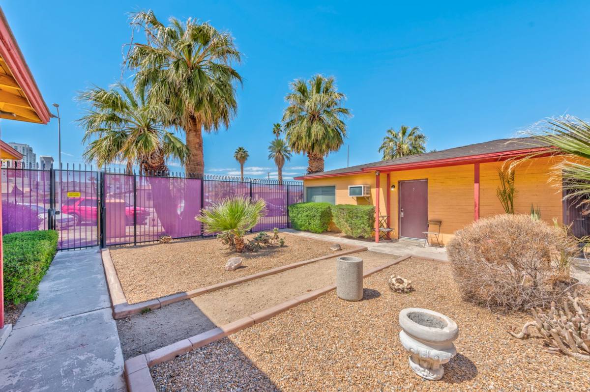 Apartment for rent at 210 N 10th St, Las Vegas, NV 89101