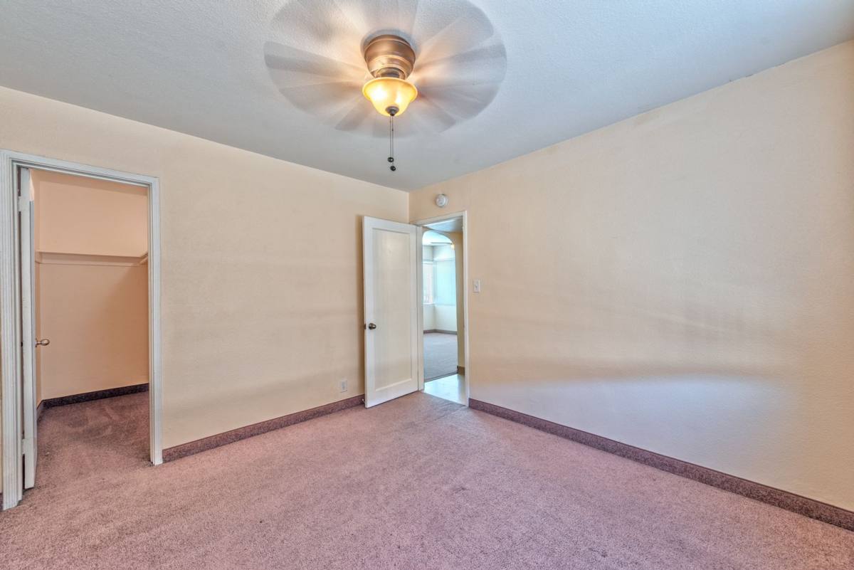 Apartment for rent at 210 N 10th St, Las Vegas, NV 89101