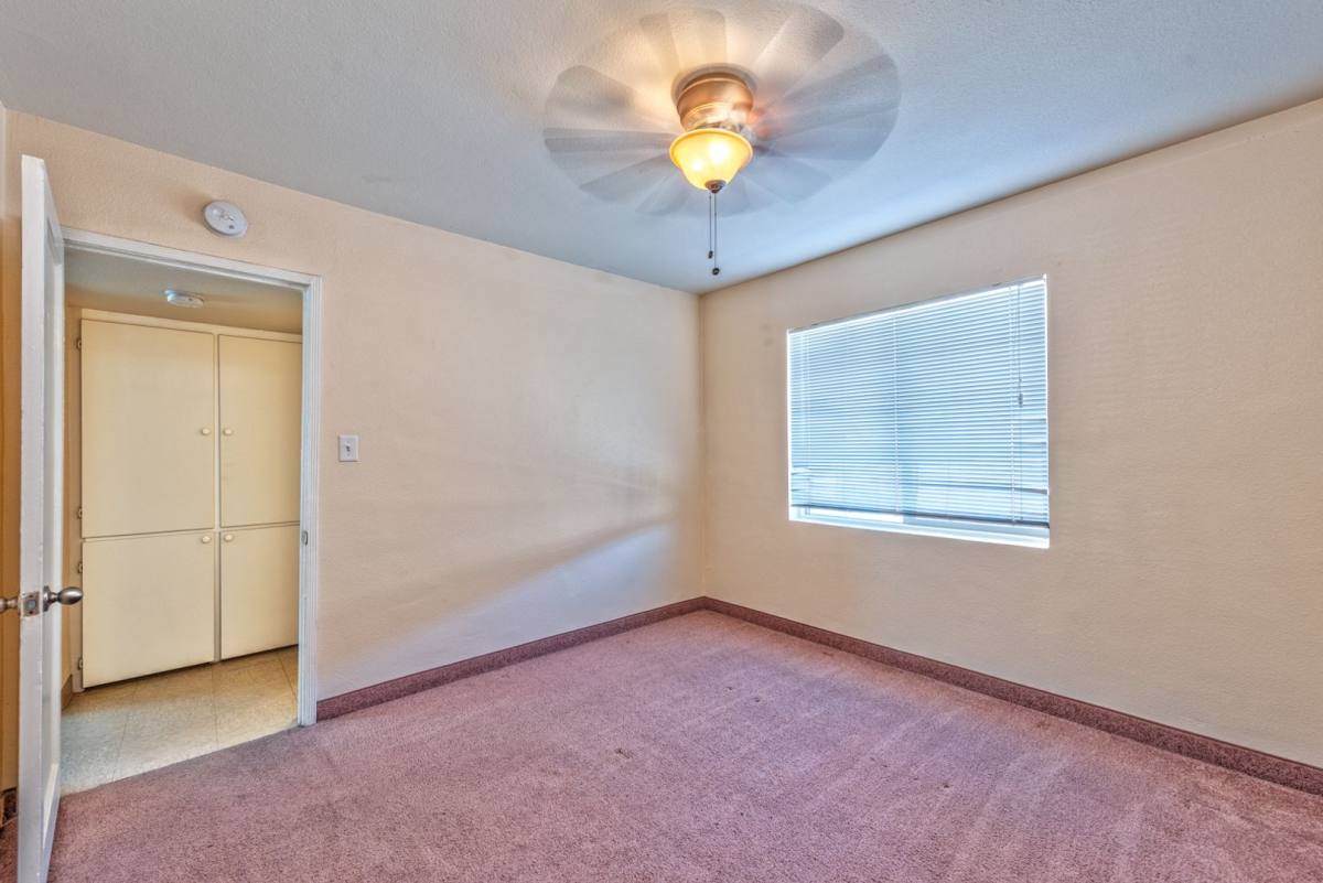 Apartment for rent at 210 N 10th St, Las Vegas, NV 89101