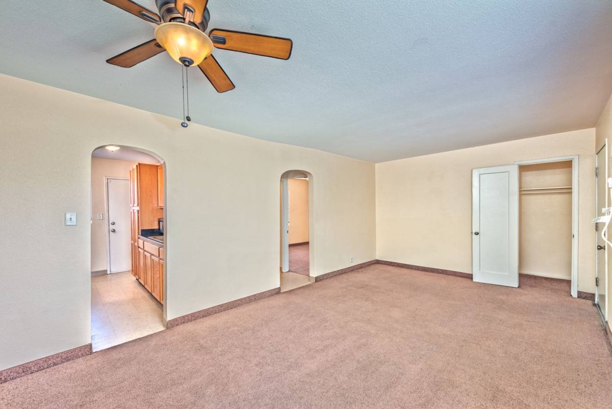 Apartment for rent at 210 N 10th St, Las Vegas, NV 89101