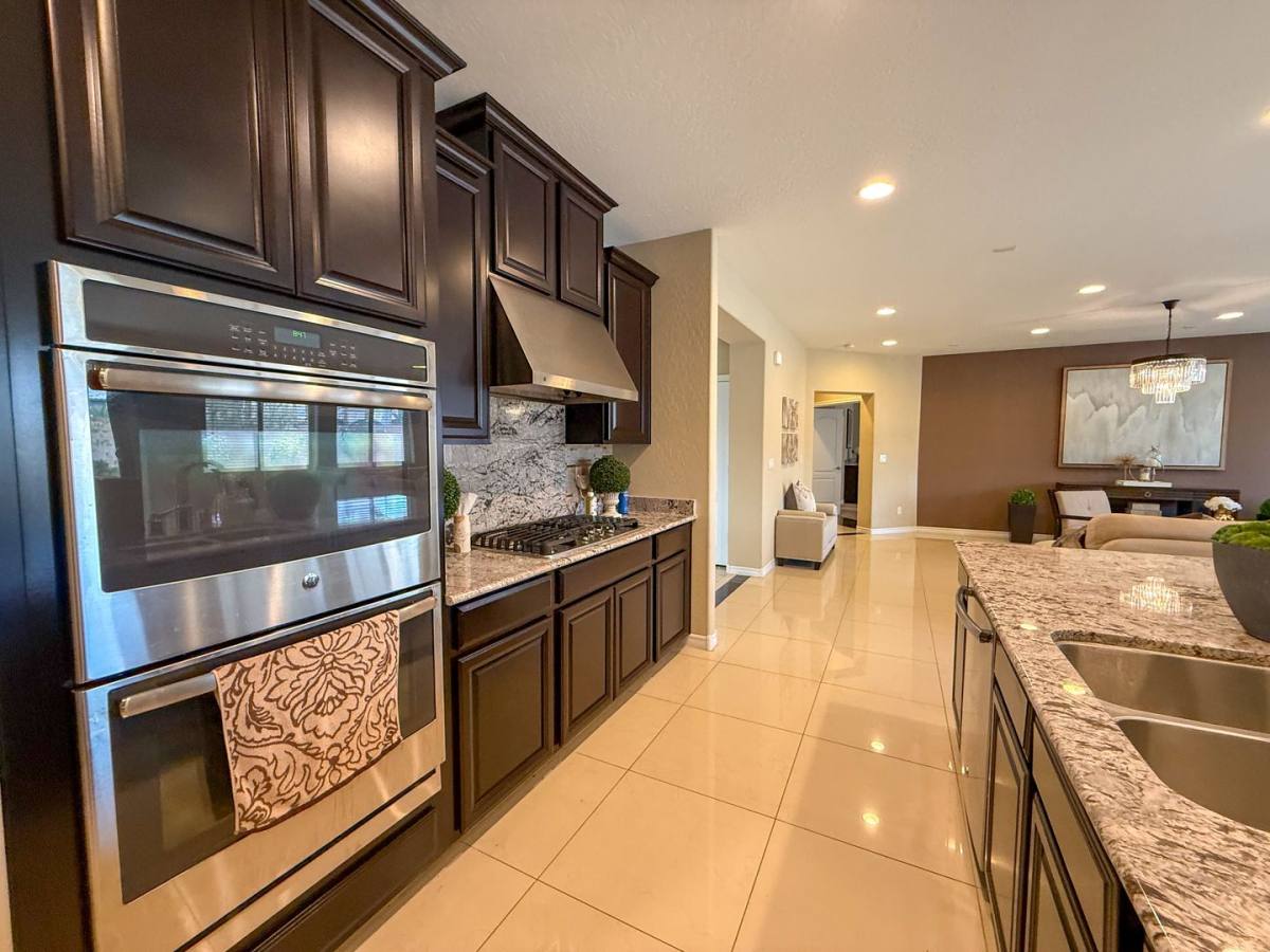 House for rent at 7276 White Bloom Ave, Las Vegas, NV 89117