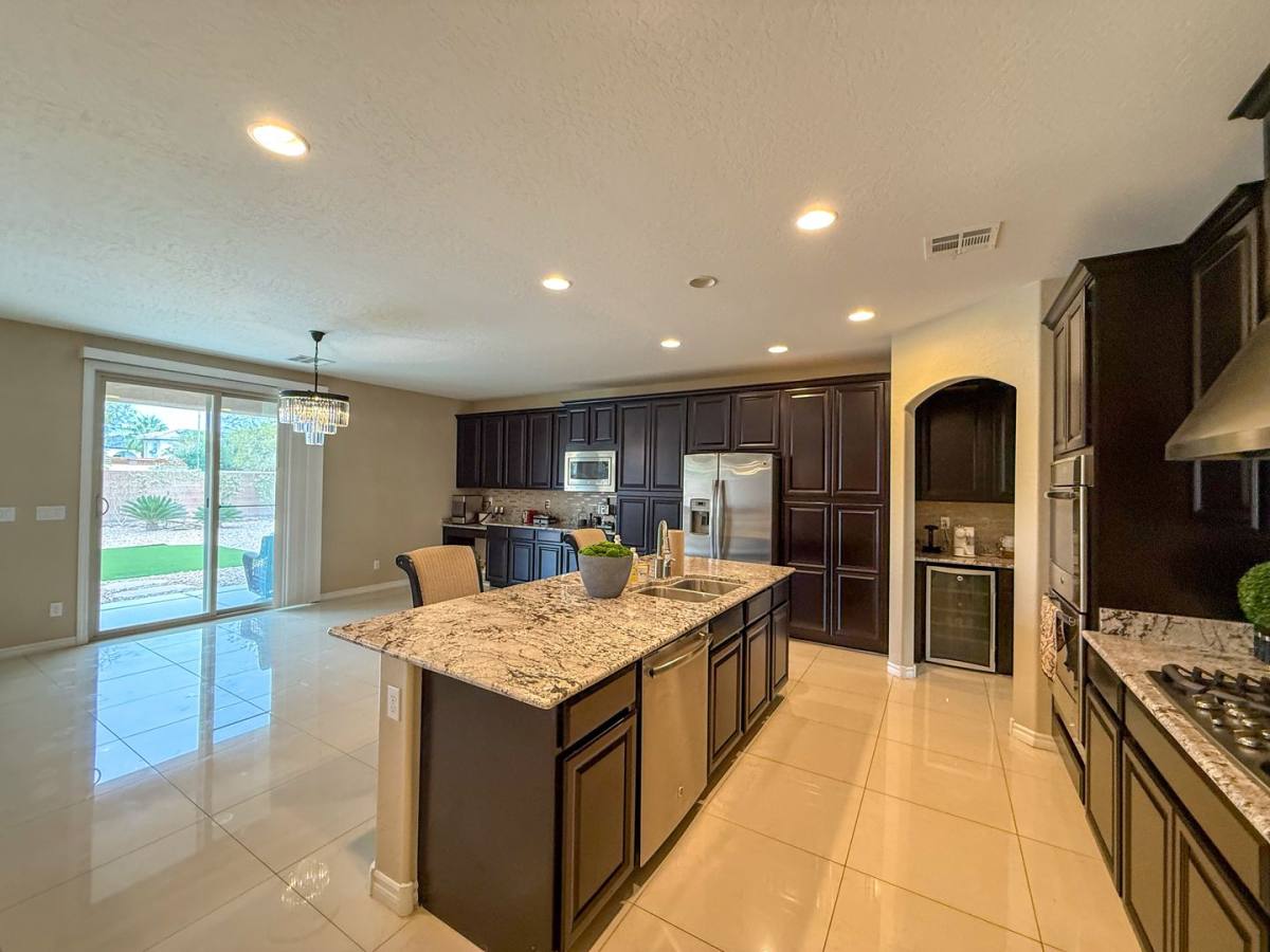 House for rent at 7276 White Bloom Ave, Las Vegas, NV 89117
