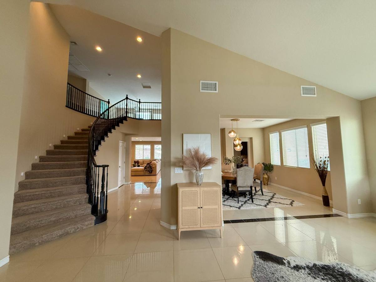 House for rent at 7276 White Bloom Ave, Las Vegas, NV 89117