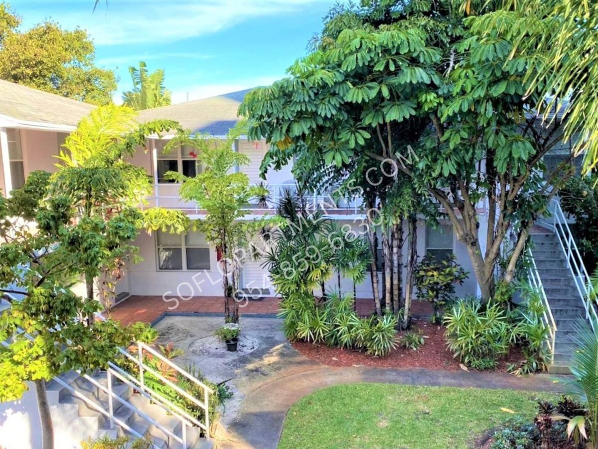 Apartment for rent at 306 - 314 N Lakeside Court, West Palm Beach, FL 33407