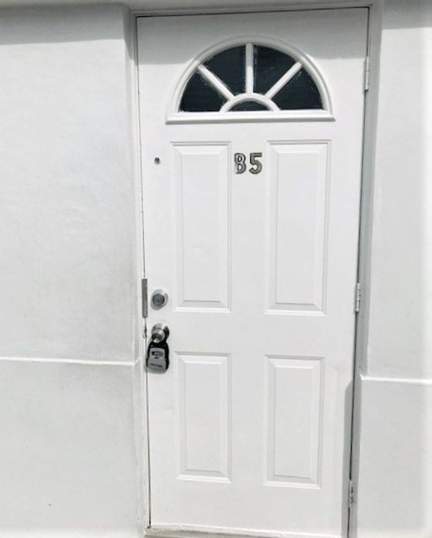 Apartment for rent at 306 - 314 N Lakeside Court, West Palm Beach, FL 33407