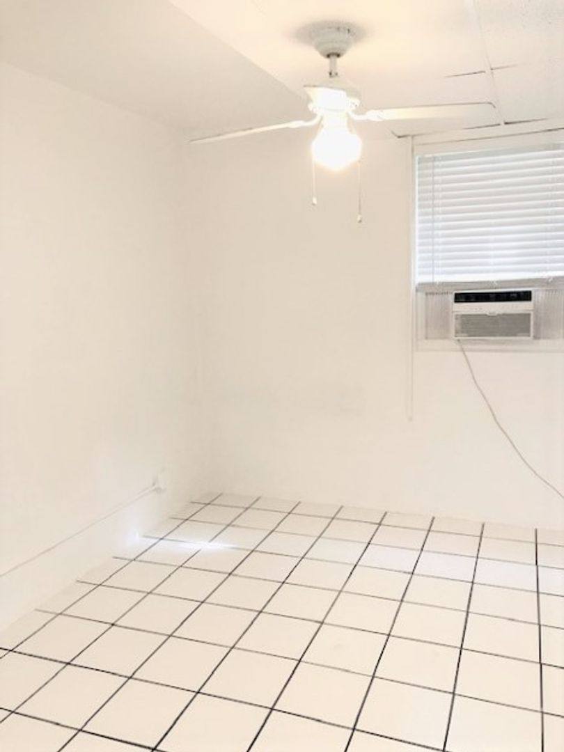 Apartment for rent at 306 - 314 N Lakeside Court, West Palm Beach, FL 33407