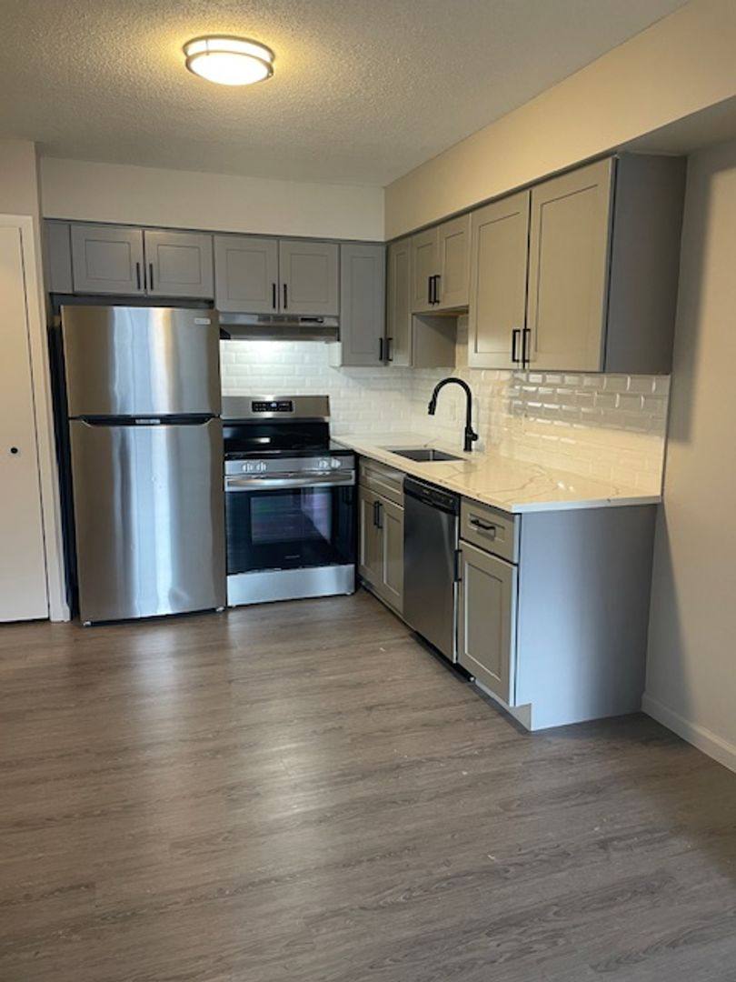 Apartment for rent at 1250 E W Maple Rd, Walled Lake, MI 48390