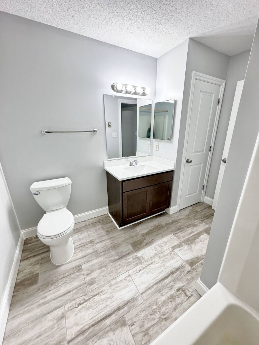 Apartment for rent at 1250 E W Maple Rd, Walled Lake, MI 48390