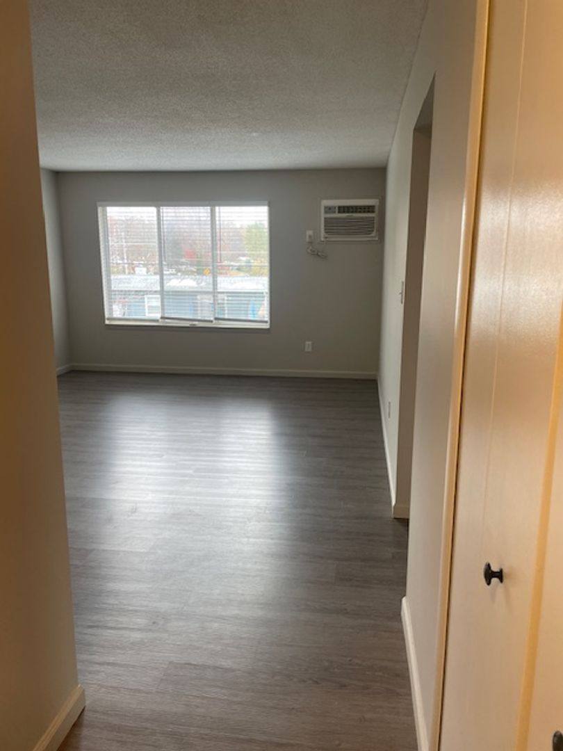 Apartment for rent at 1250 E W Maple Rd, Walled Lake, MI 48390