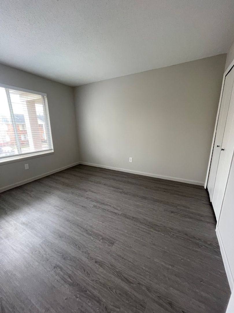 Apartment for rent at 1250 E W Maple Rd, Walled Lake, MI 48390