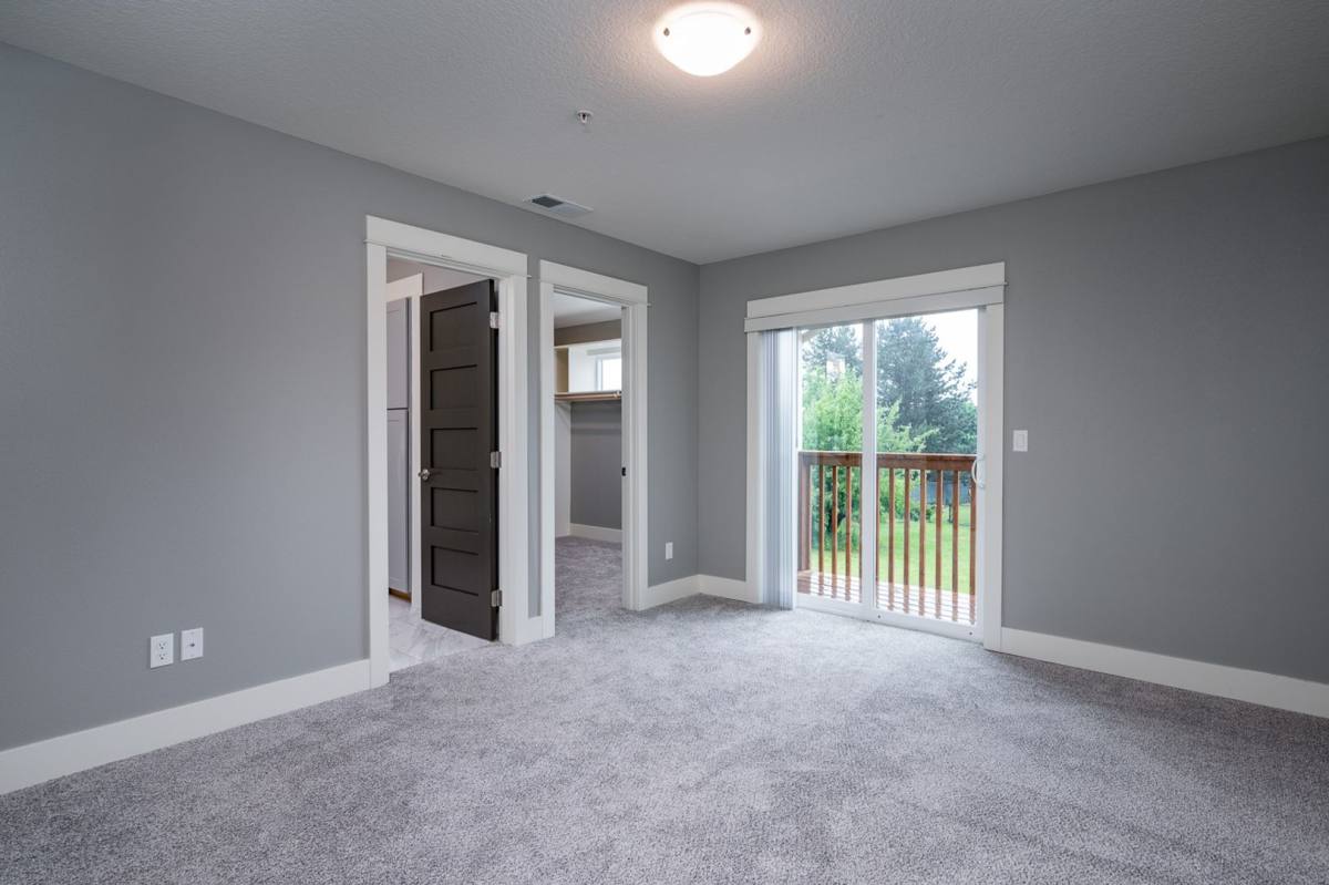 Townhouse for rent at 1675 SW Cherry Park Rd, Troutdale, OR 97060