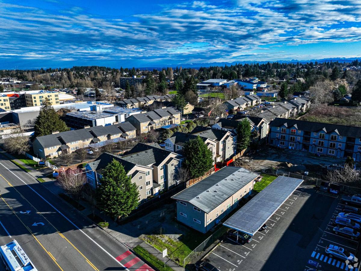 Apartment for rent at 10790 16th Ave SW, Seattle, WA 98146