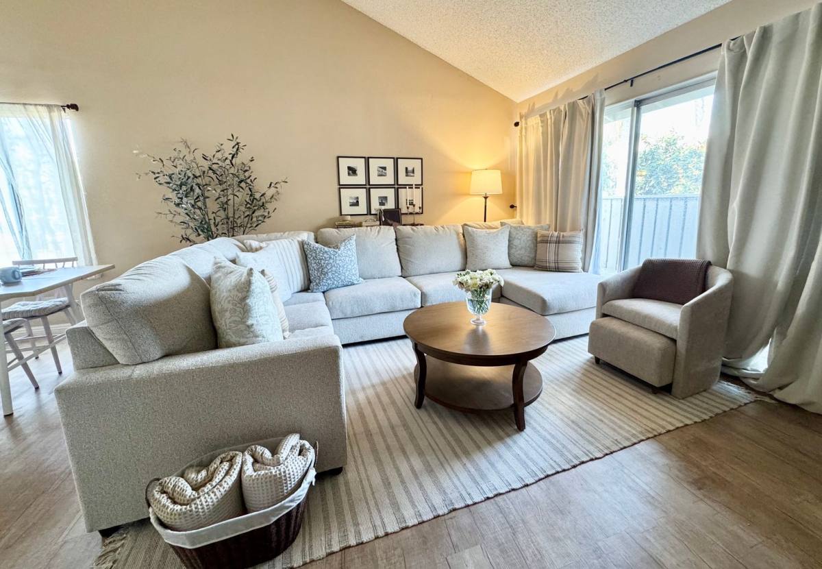 Apartment for rent at 520 W La Palma Ave, Anaheim, CA 92801