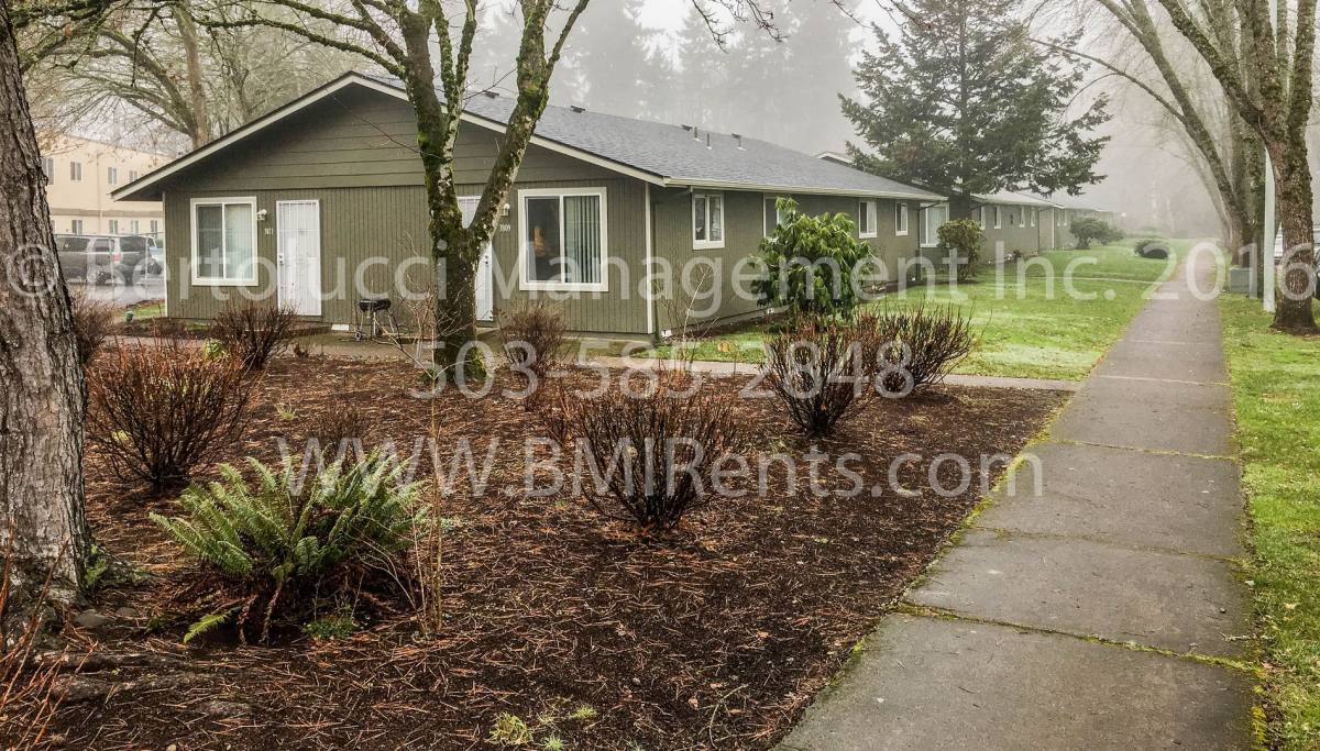 Apartment for rent at 3809-3873 24th Place NE, Salem, OR 97301