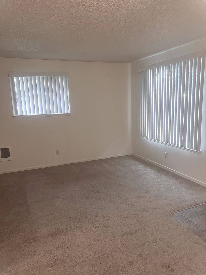 Apartment for rent at 3809-3873 24th Place NE, Salem, OR 97301