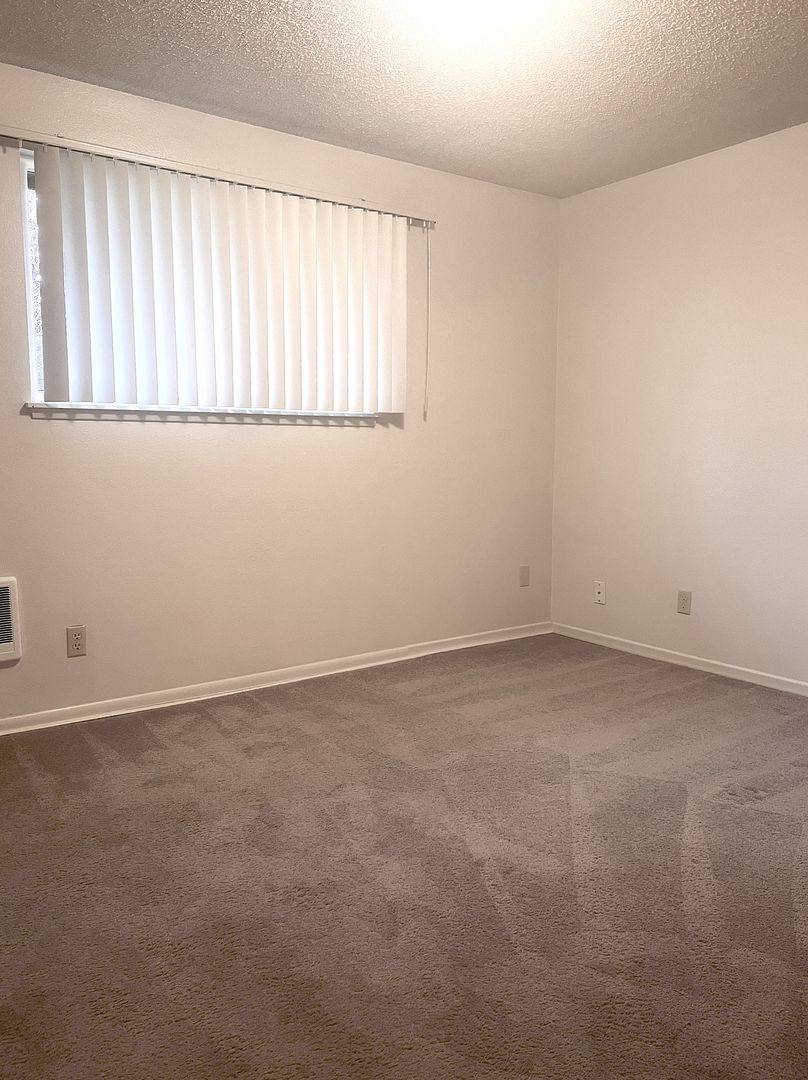 Apartment for rent at 3809-3873 24th Place NE, Salem, OR 97301