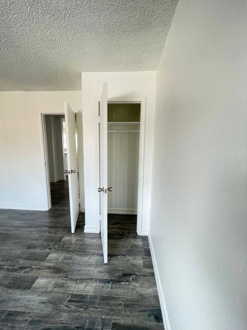 Apartment for rent at 1316 S Catalina St, Los Angeles, CA 90006