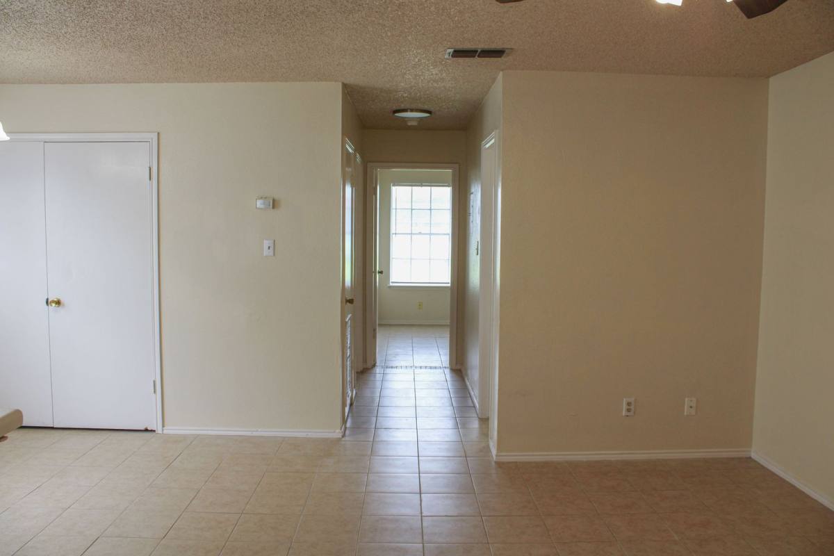 Townhouse for rent at 815 W Olmos, San Antonio, TX 78212