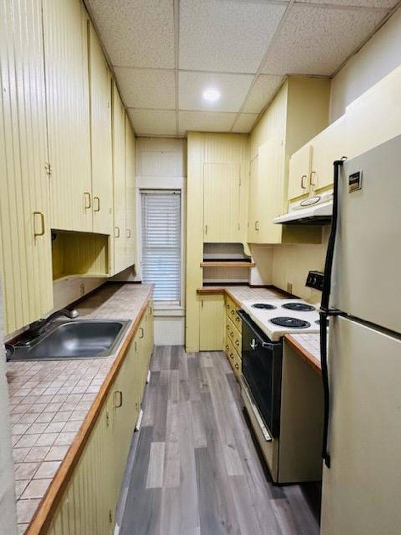 Apartment for rent at 36 Chandler St, Nashua, NH 03064
