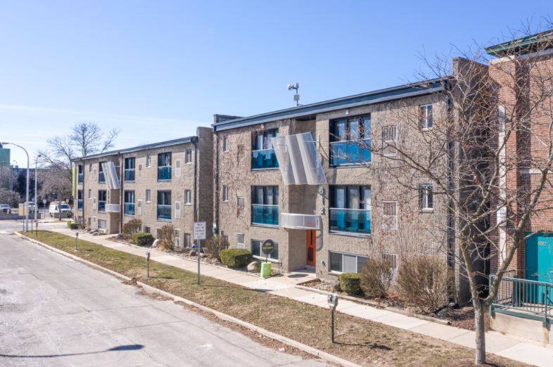 Apartment for rent at 620 S Center St, Royal Oak, MI 48067