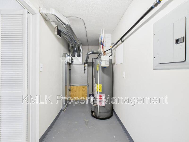 Apartment for rent at 9042 Maple Grove Rd, Windham, OH 44288