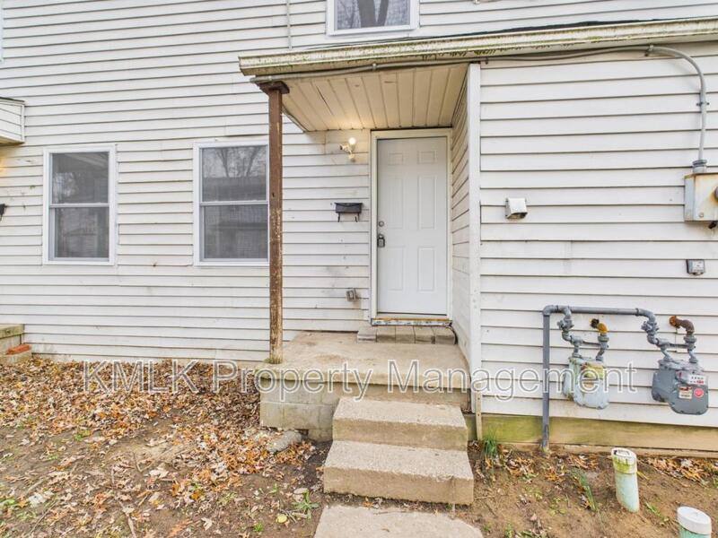 Apartment for rent at 9042 Maple Grove Rd, Windham, OH 44288