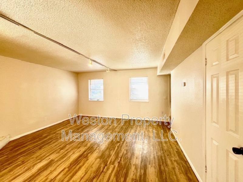 Condo for rent at 6054 NW Expressway, Oklahoma City, OK 73132