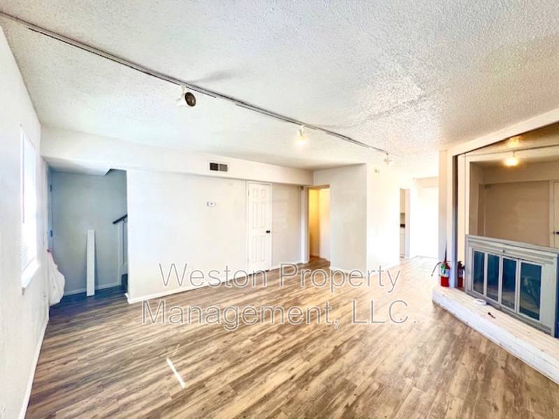 Condo for rent at 6054 NW Expressway, Oklahoma City, OK 73132