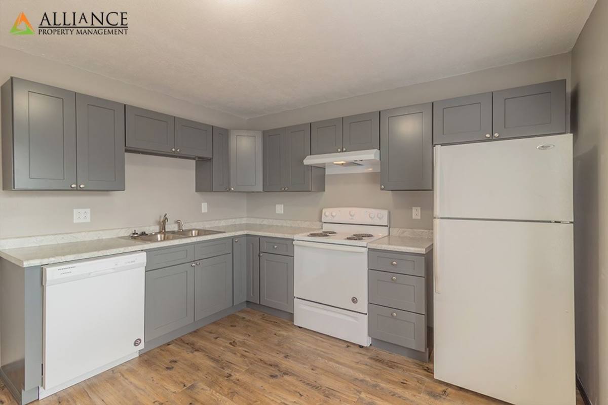 Apartment for rent at 913 Bluemont Ave, Manhattan, KS 66502