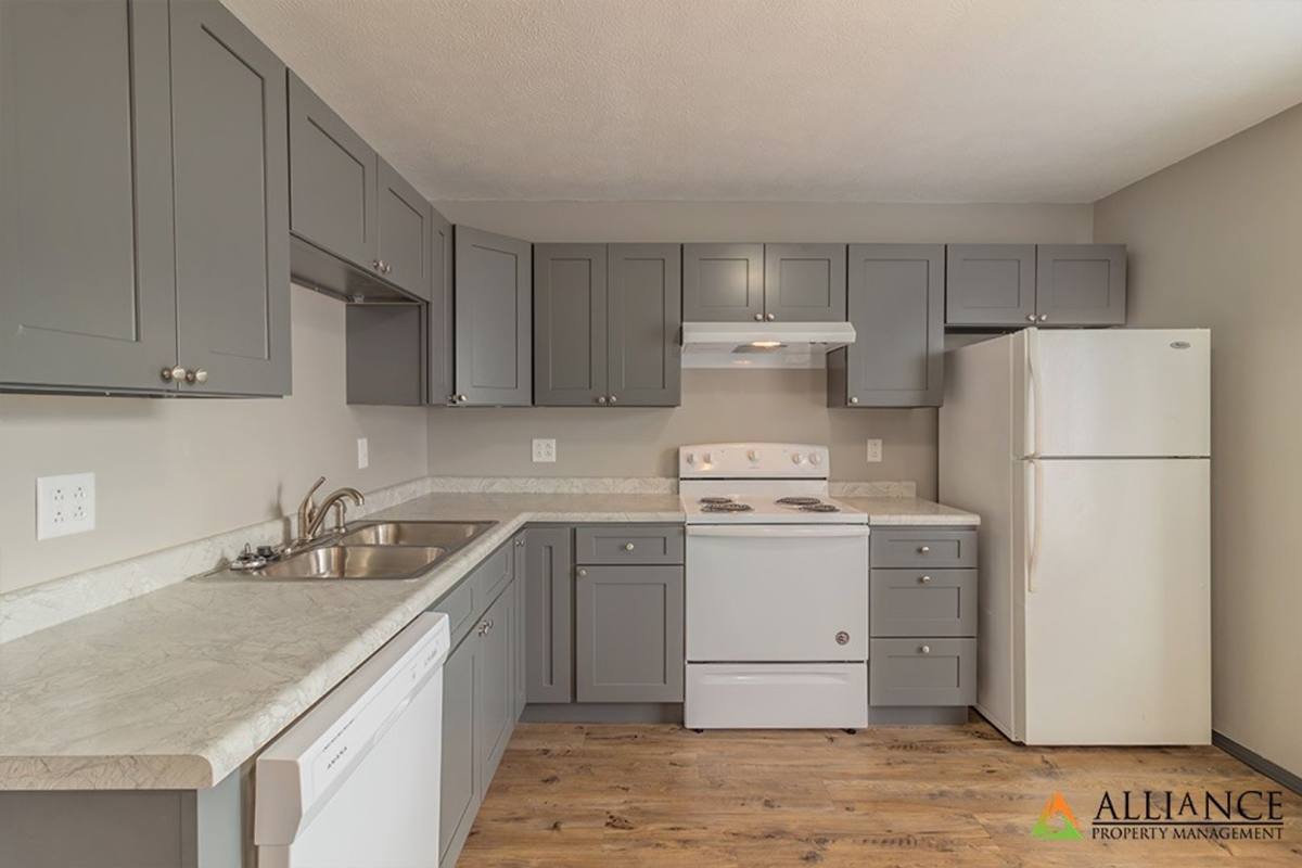 Apartment for rent at 913 Bluemont Ave, Manhattan, KS 66502
