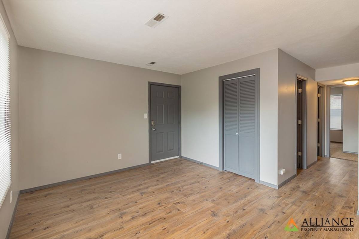 Apartment for rent at 913 Bluemont Ave, Manhattan, KS 66502